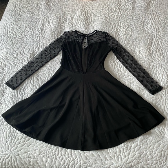 Black Dress w Sheer Polka Dot - Picture 3 of 7
